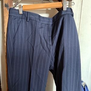 J Crew Women’s City Fit Pinstripe Pants Size 10 100% wool.